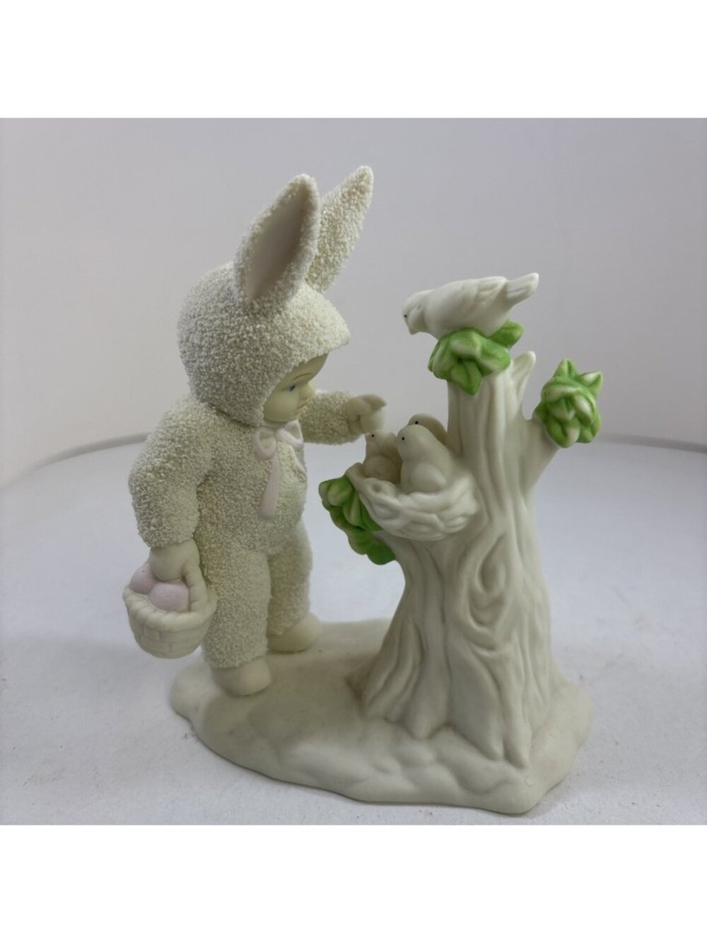 Department 56 Easter Snowbunnies w Birds in a Tree #26277 5” Figurine 1996